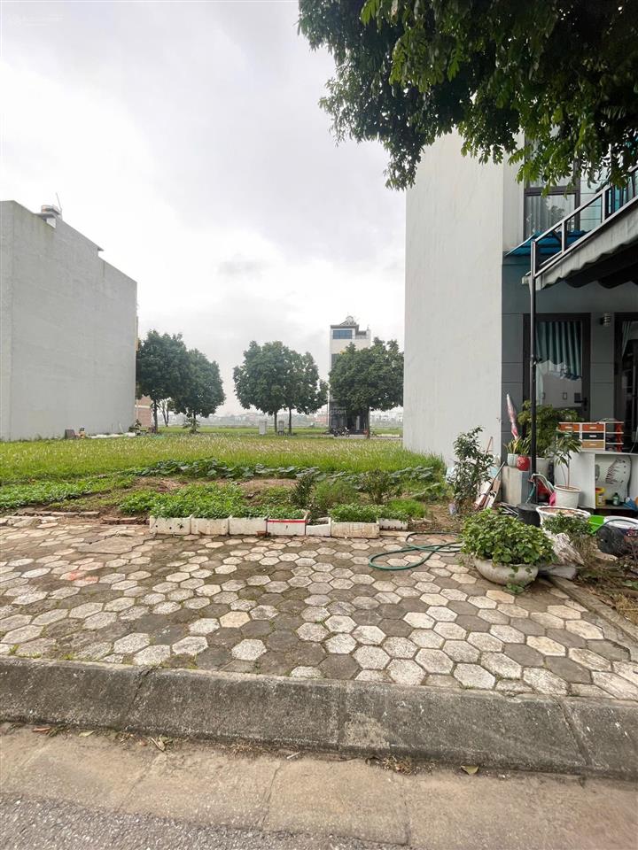Bán lô hoa hậu view công viên phố nối house giá 3,85 tỷ, sổ sẵn, phong thủy đẹp