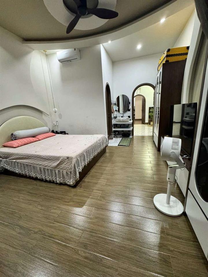 bán nhà mặt tiền đường Hòa Mỹ 9