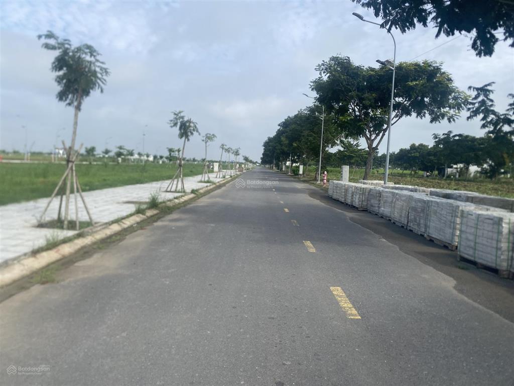 Lô đẹp gần sông đường 16m giáp giai đoạn 2. giá bán nhanh 1,680 tỷ.  0933 103 ***
