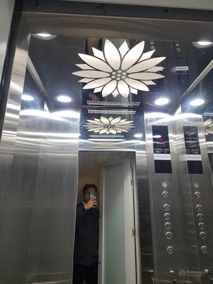 Bán nhà riêng có thang máy tại chợ khâm thiên, đống đa, 40,1 m2 x 5 tầng ngõ ba gác thông sang hồ.