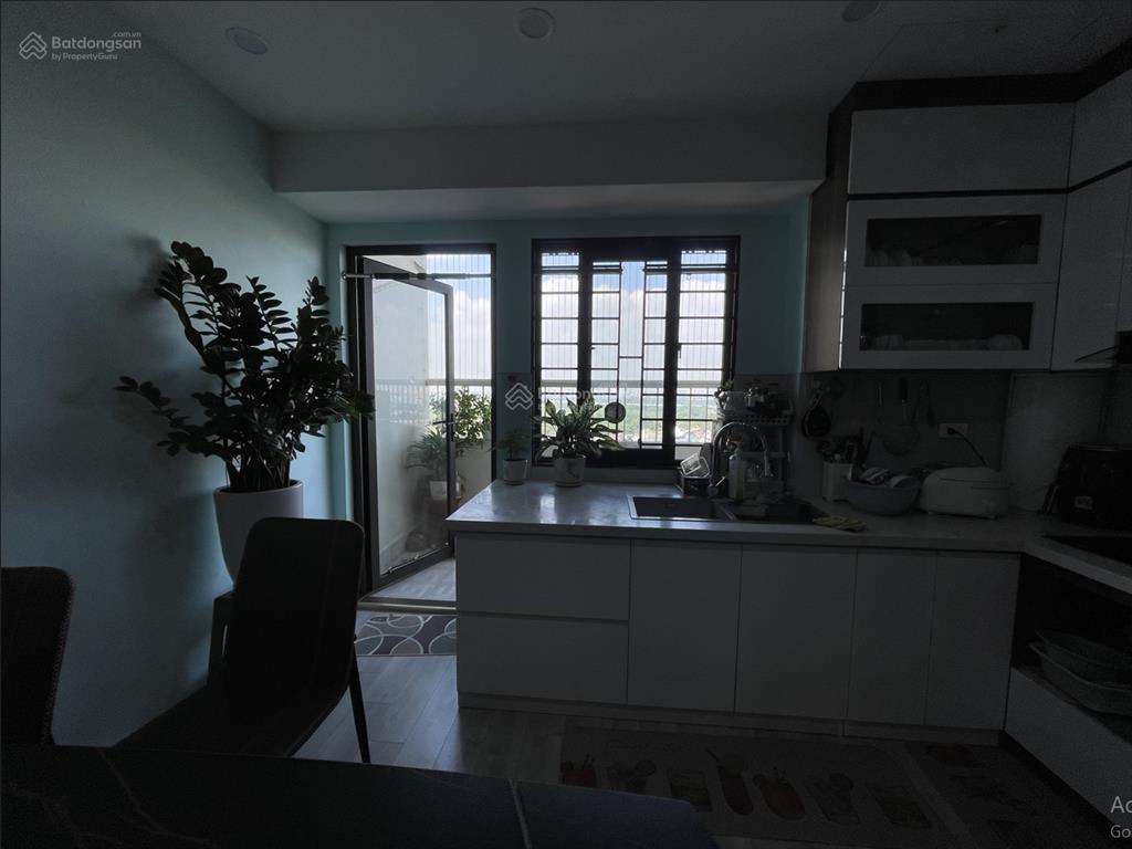 Bán chung cư ct1 thạch bàn, nhà mới, sạch sẽ, giá chỉ 59tr/m2 có thương lượng sâu, 3 ngủ 2wc đẹp.