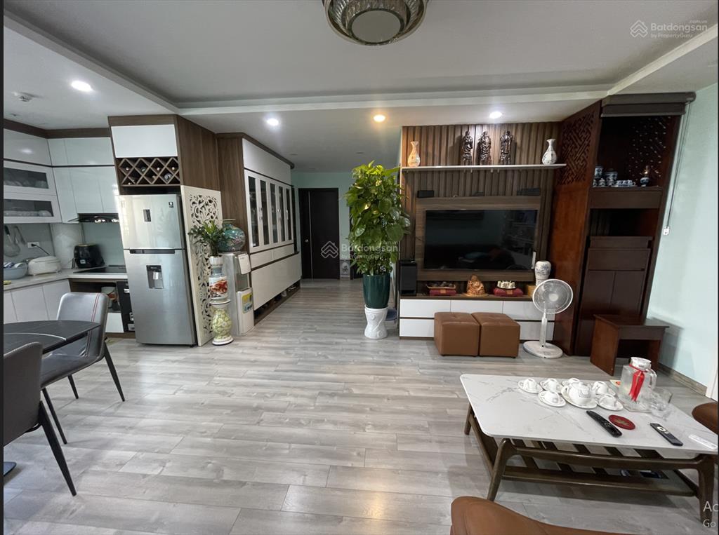 Bán chung cư ct1 thạch bàn, nhà mới, sạch sẽ, giá chỉ 59tr/m2 có thương lượng sâu, 3 ngủ 2wc đẹp.
