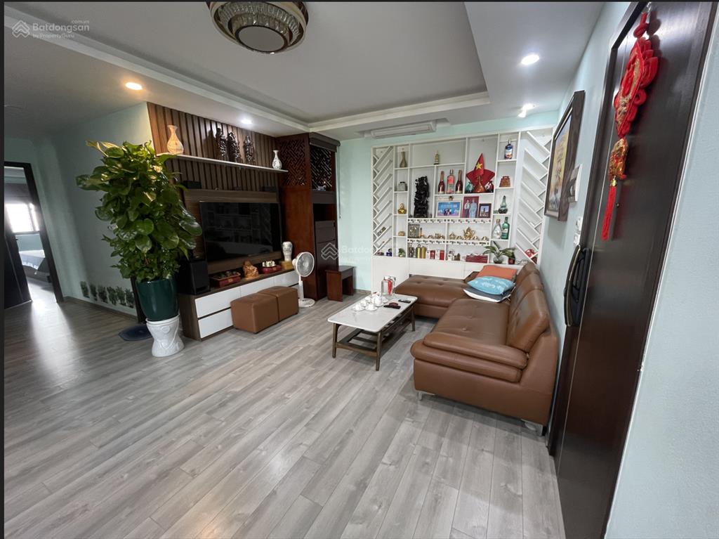 Bán chung cư ct1 thạch bàn, nhà mới, sạch sẽ, giá chỉ 59tr/m2 có thương lượng sâu, 3 ngủ 2wc đẹp.