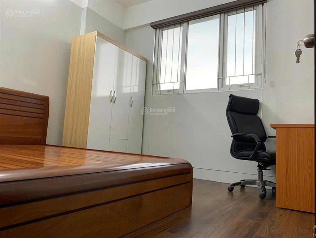 Chính chủ bán nhà ct2 hoàng cầu, vị trí trung tâm, 58,1m2, giá chỉ 5 tỷ 485 có thương lượng.
