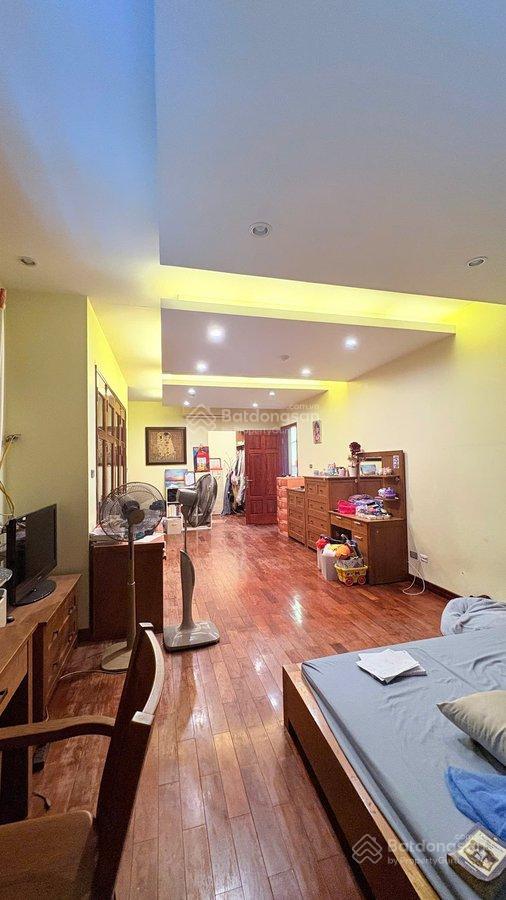 Bán biệt thự siêu vip mặt phố phố đặng thai mai 400m2, 4 tầng, mt 18m, 287 tỷ