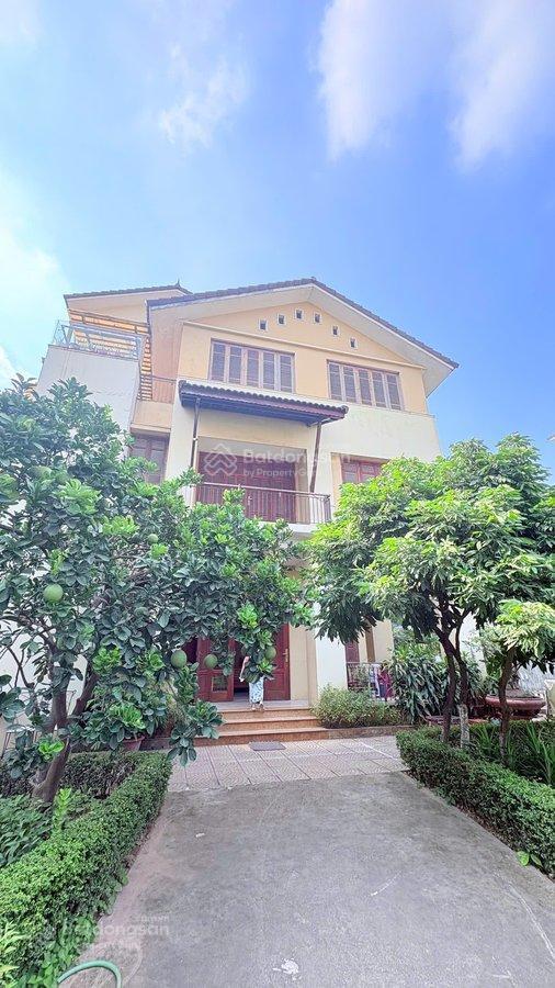 Bán biệt thự siêu vip mặt phố phố đặng thai mai 400m2, 4 tầng, mt 18m, 287 tỷ