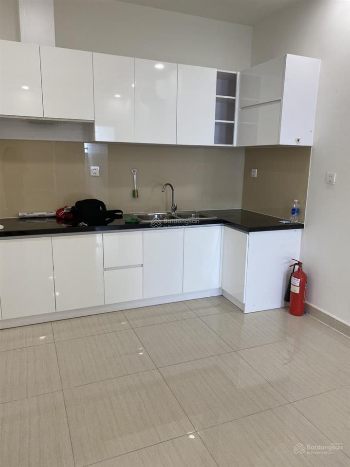 Chính chủ bán căn hộ moonlight boulevard 1pn 1wc, giá 2,5 tỷ, tặng nội thất cơ bản,  0933 654 ***