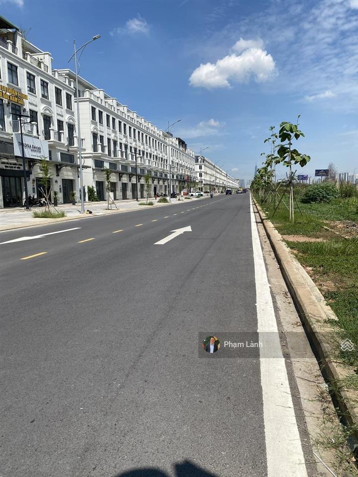 Bán cặp shophouse song hành lakeview city 10x20m ( 5 tầng) 700m2 sàn xây dựng giá chỉ 58 tỷ.