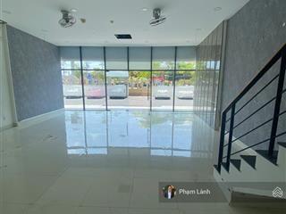 Bán shophouse gateway 1 trệt 1 lầu mặt tiền đường chính 3/2 dt 131m2 giá chỉ 9 tỷ.  0916 592 ***