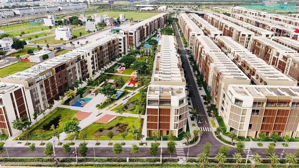 Bán nhanh trong tuần nhà phố the global city 5 tầng 346,56m2 giá chỉ 31 tỷ.  0916 592 ***