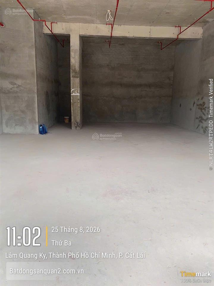 Hiếm có căn shophouse 2 tầng 120m2 ngay sảnh cư dân tháp v2 giá chỉ 60tr/tháng.  0916 592 ***