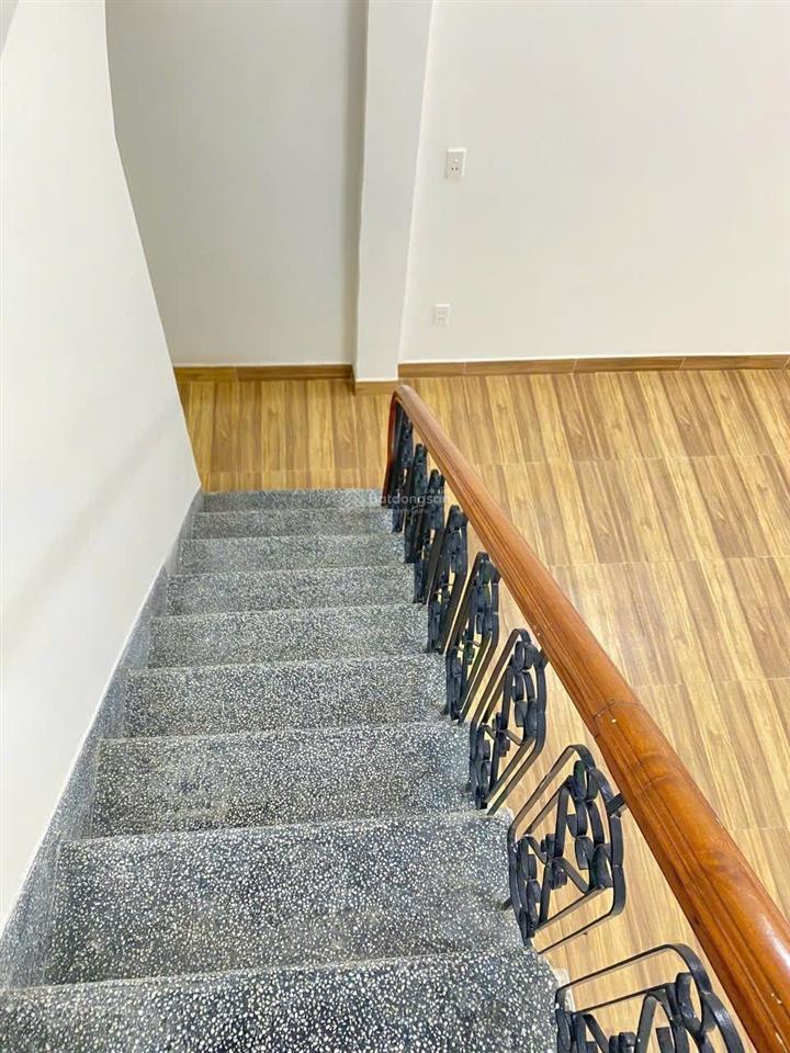 Nhà đúc 4x10m lê hoàng phái p17 gò vấp  1 trệt 1 lửng 3 lầu  hẻm ô tô 12 triệu