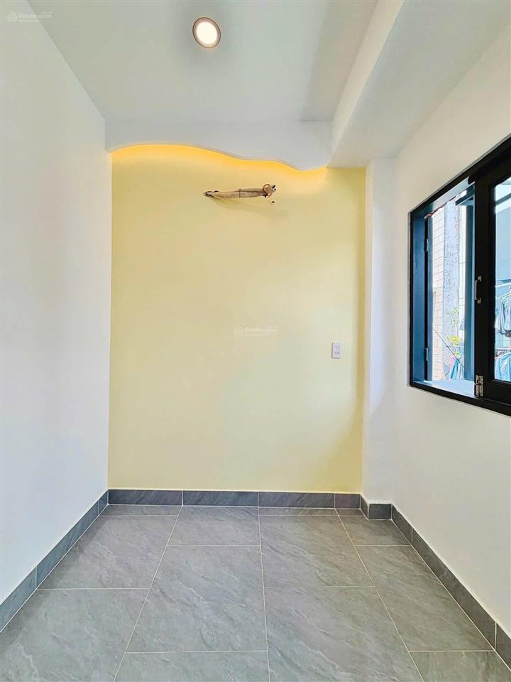 Bán nhà đường số 4, p.16, gò vấp  sát mặt tiền  2,65 tỷ