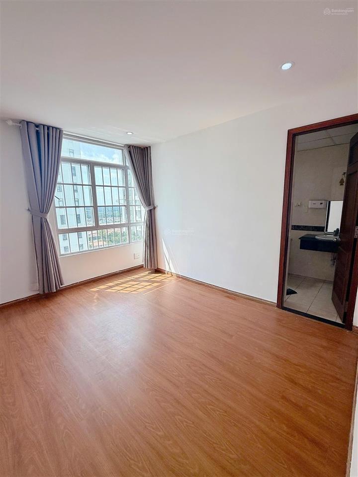 Bán căn hộ giai việt  tạ quang bửu, phường chánh hưng, tphcm. dt 82m2, 2pn, 2wc, tầng cao