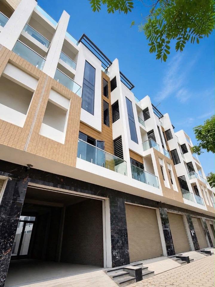 100m2 liền kề đường 17m B1.4 LK35 chỉ 9.8 tỷ. LH 0888662811