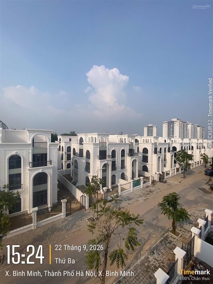 200m2 biệt thự xây thô hoàn thiện 3,5 tầng ở ngay chỉ 85tr/m2 tại thanh hà cienco 5 bán gấp!