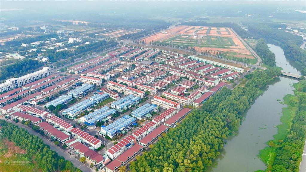 Bán shophouse the oasis riverside  trục thương mại trung tâm, mặt tiền vành đai 4, giá 3,95 tỷ