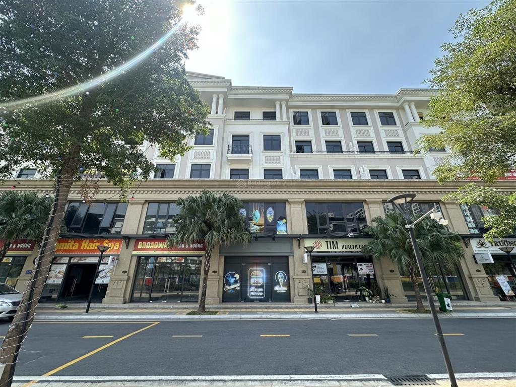 Cho thuê nhà phố thương mại vinhomes grand park giá từ 31 triệu/tháng
