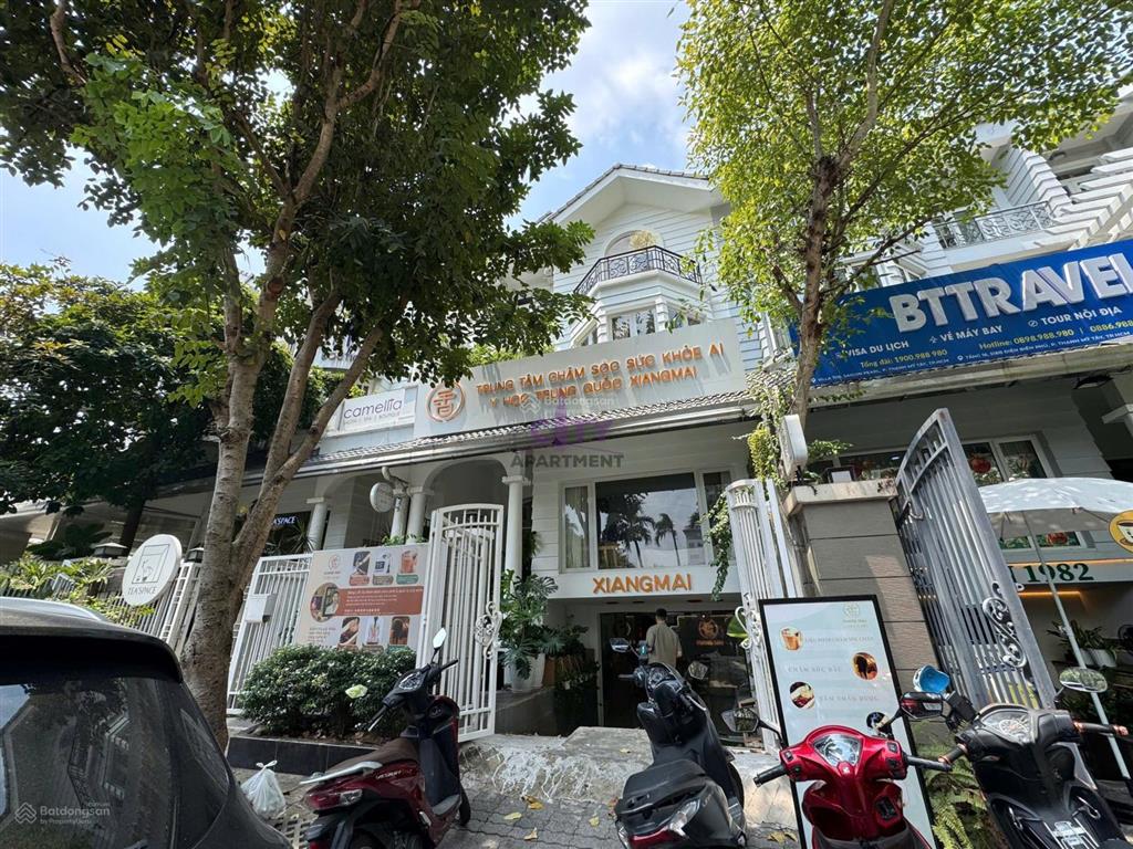 Cho thuê biệt thự saigon pearl  phù hợp cho thuê để ở hoặc làm văn phòng, spa,....