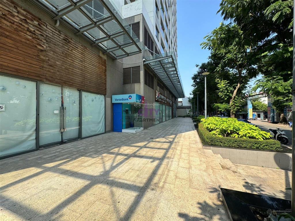 Cho thuê shophouse gold view quận 4  mặt bằng lớn, phù hợp cho giáo dục mầm non và nhà trẻ