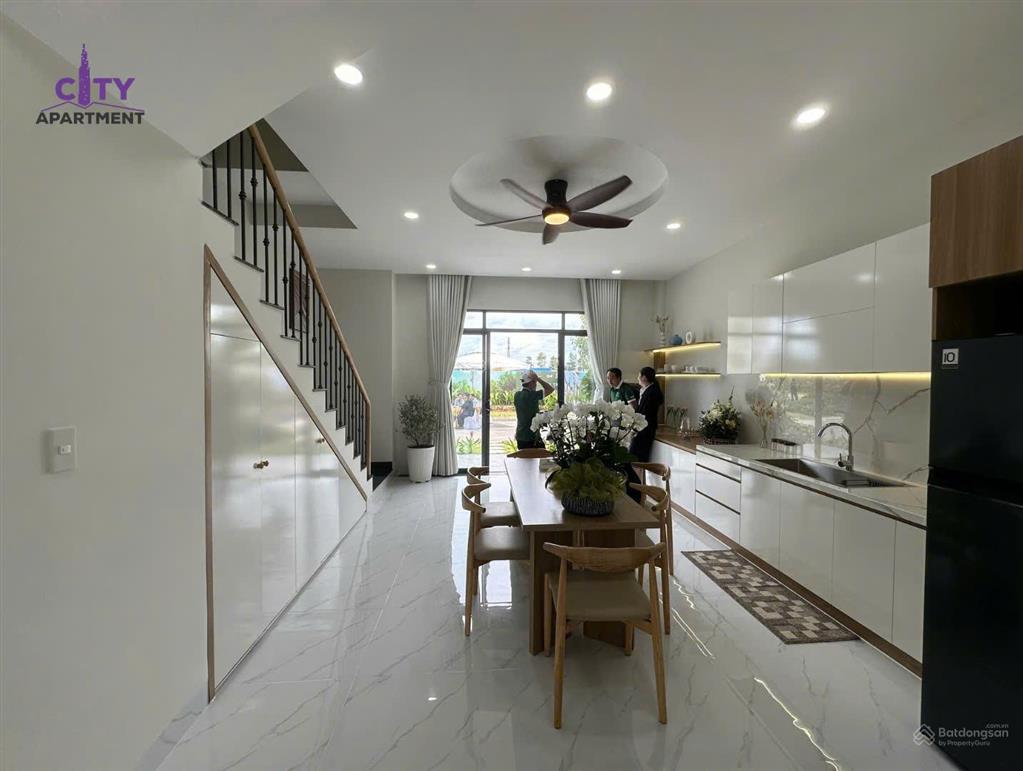 Bán nhà liền kề vườn the oasis riverside  khu đô thị ven sông đẳng cấp, giá chỉ 2,** tỷ