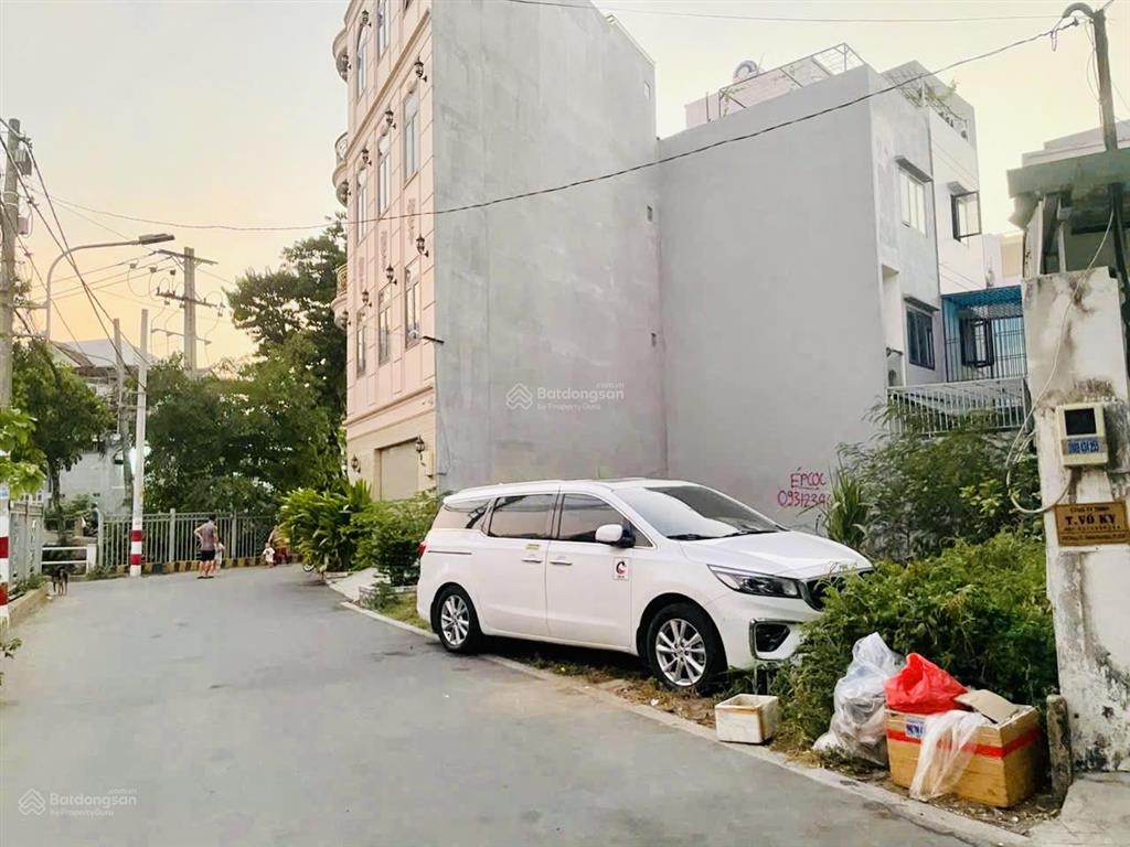 Bán đất phường linh đông hẻm xe tải ngay phạm văn đồng  53.5m2 (4x13.5) giá 4tỷ9 thương lượng