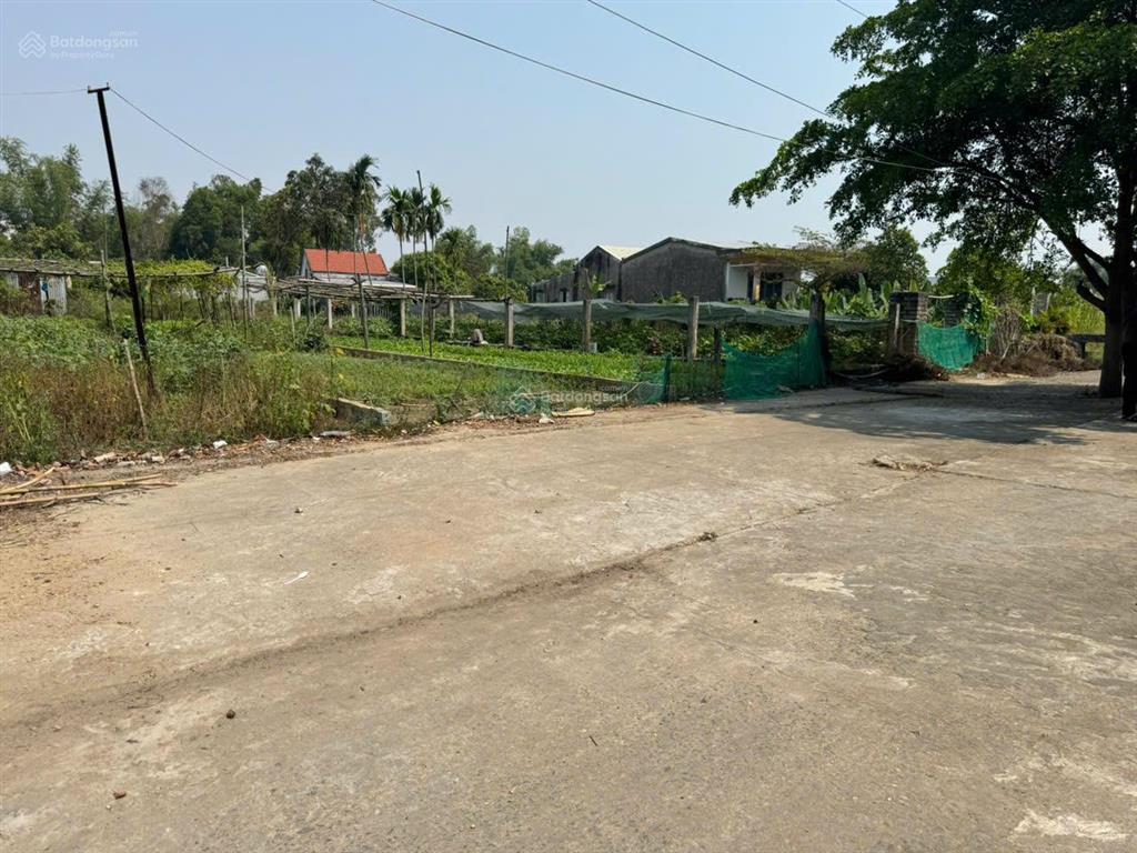 Bê tông chính điện bàn đông, đường rộng đến 7,5m sát đường chính, giá rẻhướng nam mát mẽ