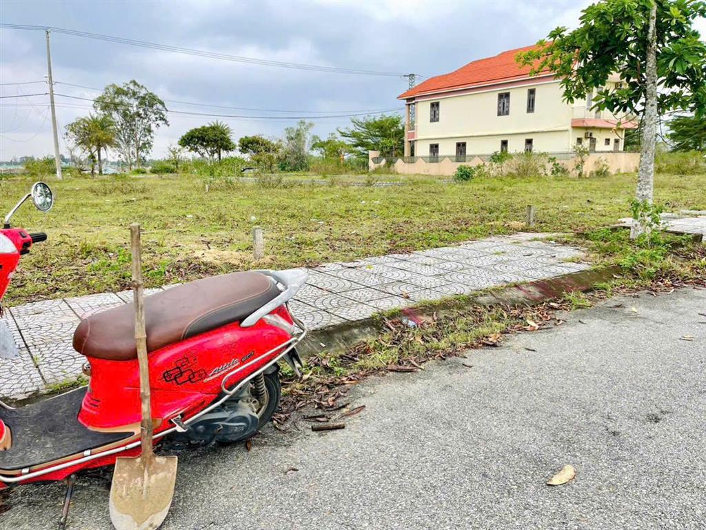 Đất biển điện ngọc, đà nẵngkđt ngọc dươngsát cầu cổ cò mới,cách biển chỉ 500m chỉ 2790