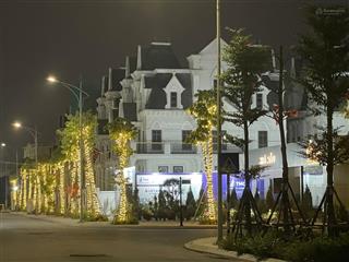 Bán biệt thự kinh doanh khủng tây hồ tây diện tích 180m giá 288tr/m2