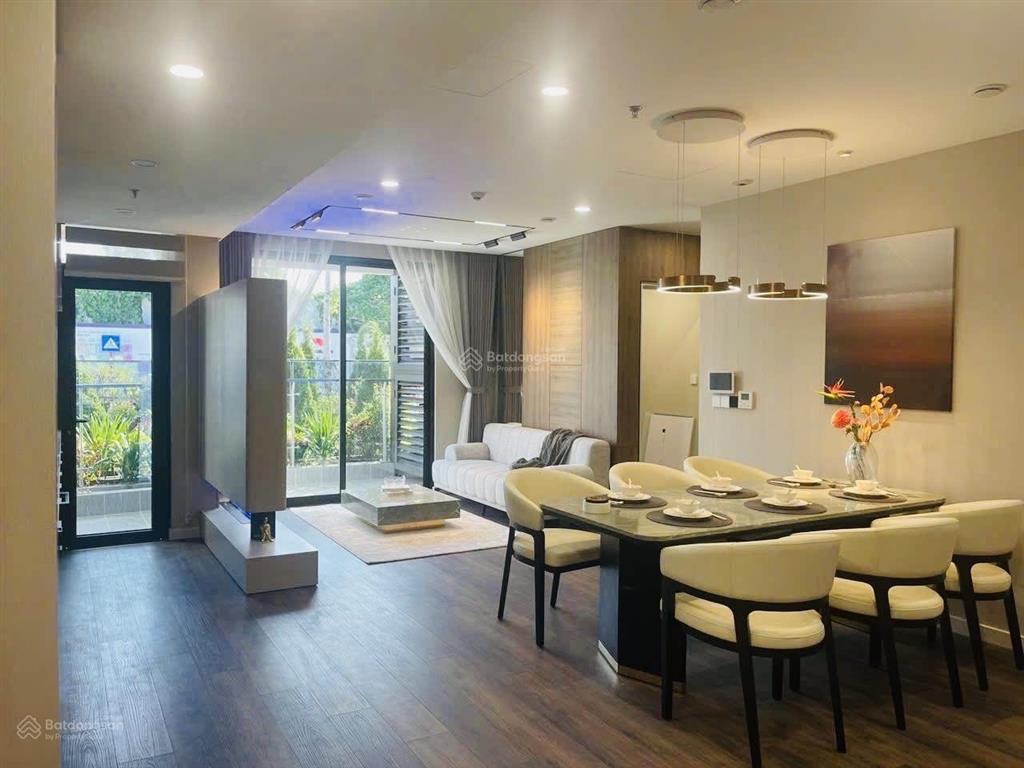 Bán căn ngoại giao toà ct1 giá rẻ! căn góc hoa hậu hướng nam tầng đẹp