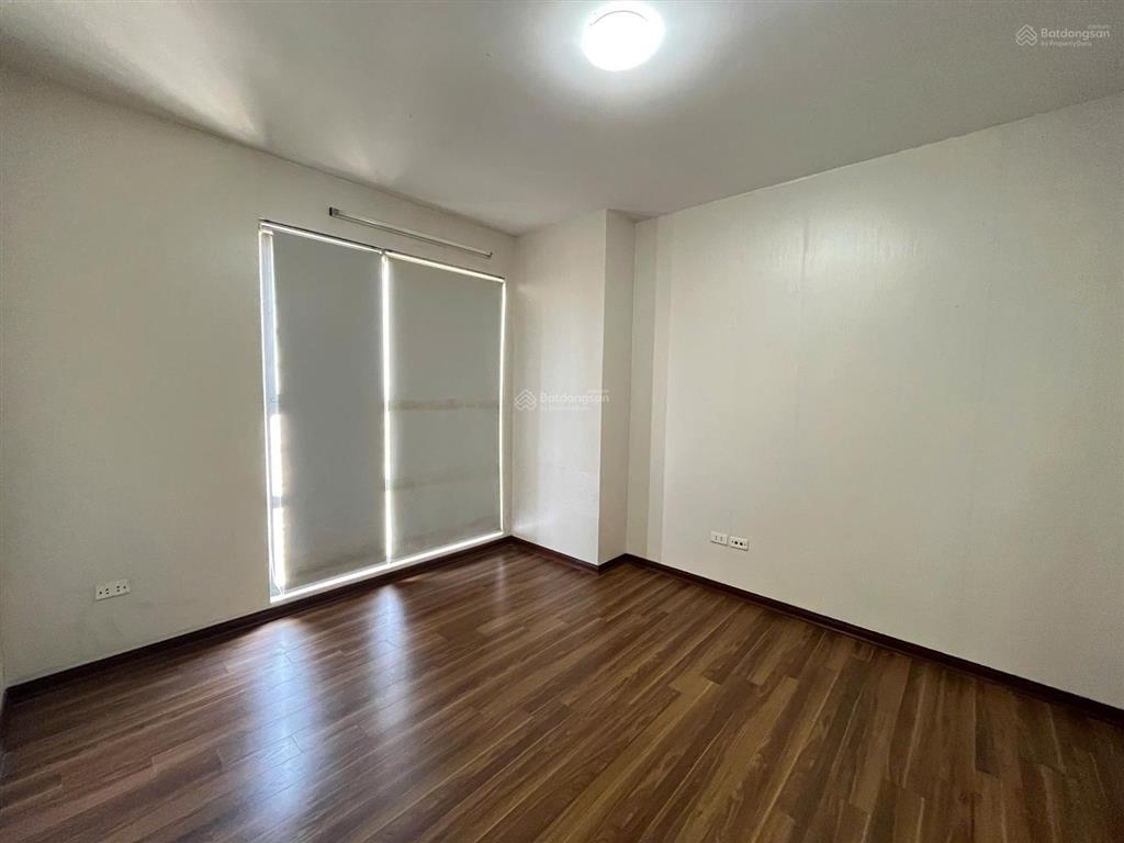 Cho thuê căn 3 phòng ngủ, dt 100m2, có nội thất giá 9.5 triệu ở ngay tại the pride