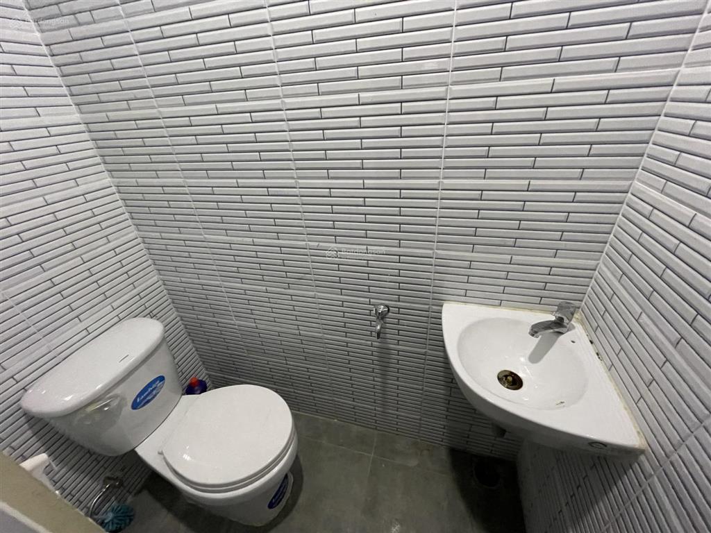Bán nhà 226/..., gò vấp, 6.15 tỷ, 58,9m2, sổ hồng (có sân vườn trước nhà  hẻm nội bộ 3 căn)
