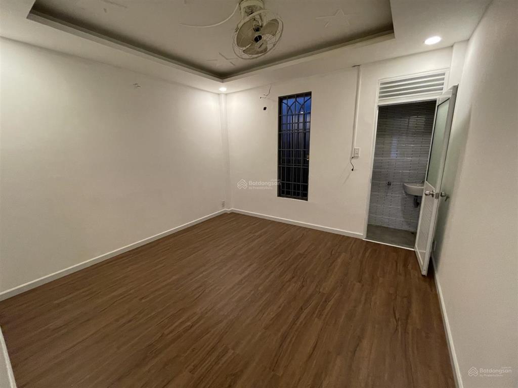 Bán nhà 226/..., gò vấp, 6.15 tỷ, 58,9m2, sổ hồng (có sân vườn trước nhà  hẻm nội bộ 3 căn)