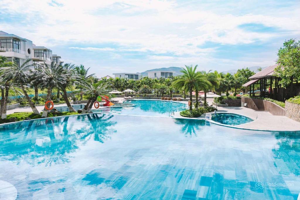 Chính chủ bán bt đơn lập 350m2 view trực diện hồ thiên nga  ngay cổng legacy hill với giá 7.95 tỉ