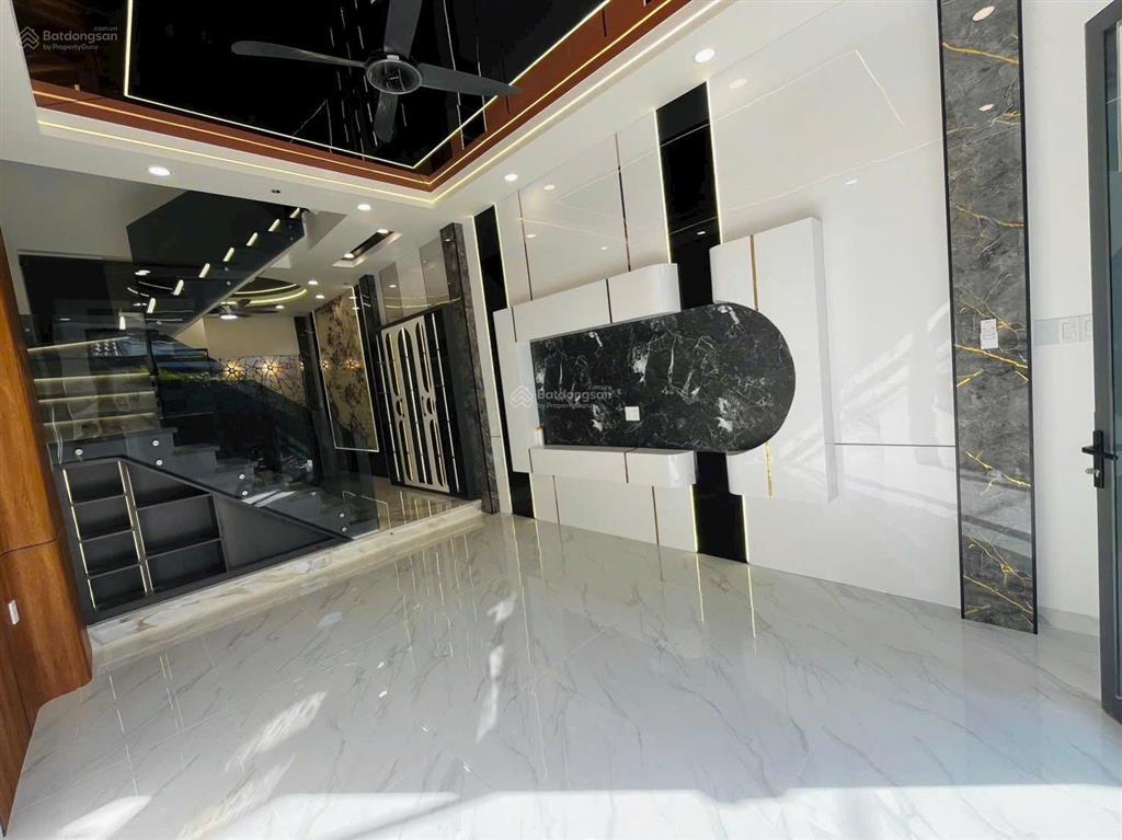 Nhà mới trệt 2 lầu gần chợ minh phát tx22