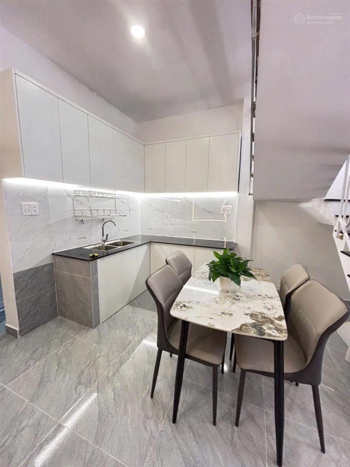 Nhà 3 phòng ngủ ngay chợ cầu đồng ngã tư ga