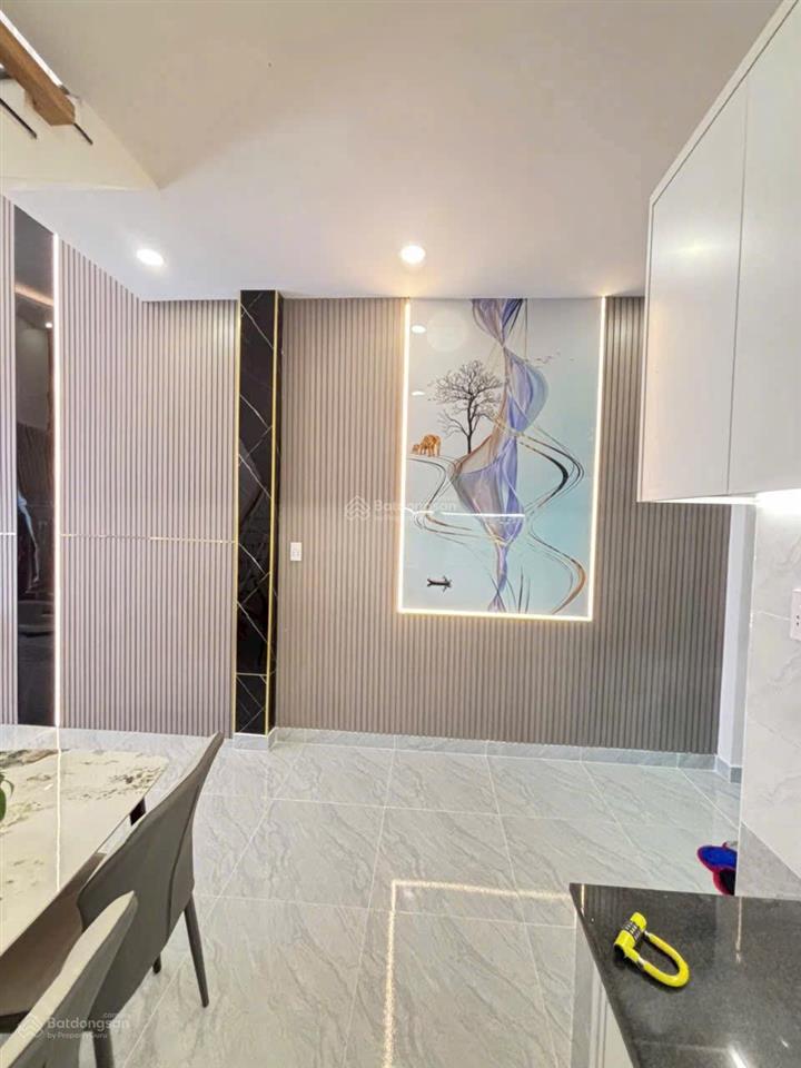 Nhà 3 phòng ngủ ngay chợ cầu đồng ngã tư ga