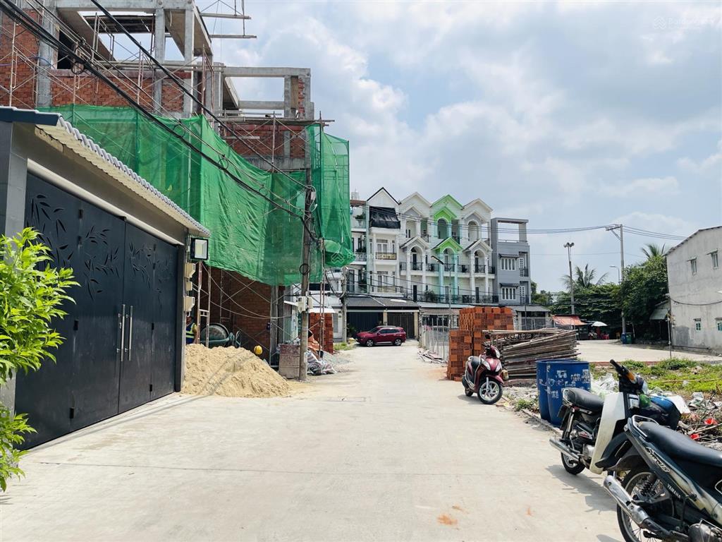 Đất thổ cư (4x15.5m) hẻm xe hơi 8m ngay sau lô mặt tiền