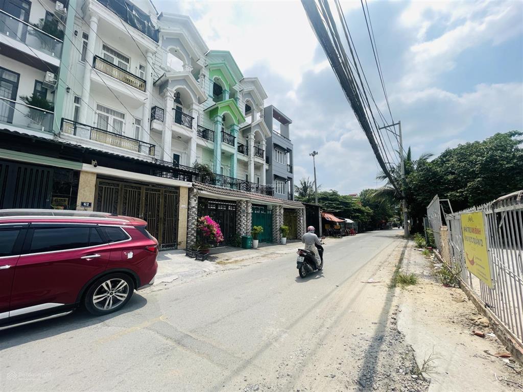 Đất thổ cư (4x15.5m) hẻm xe hơi 8m ngay sau lô mặt tiền