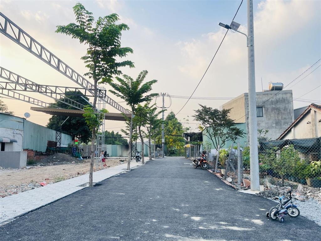Đất thổ cư (4x18m) đường nhựa vỉa hè 10m