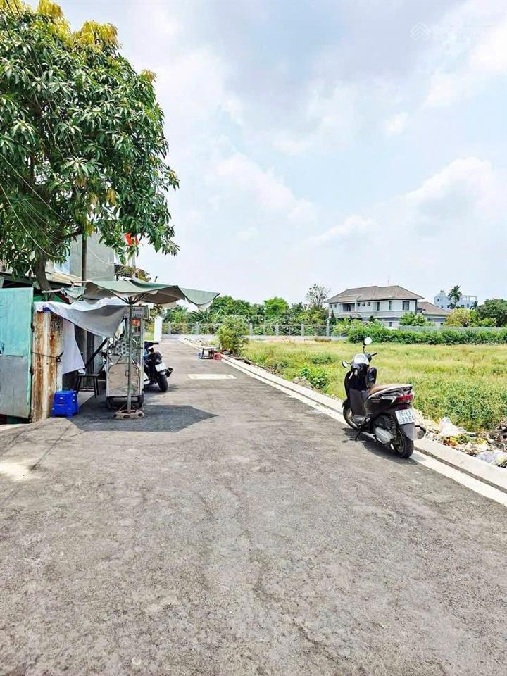 Đất thổ cư đường nhựa ngay gần chợ minh phát