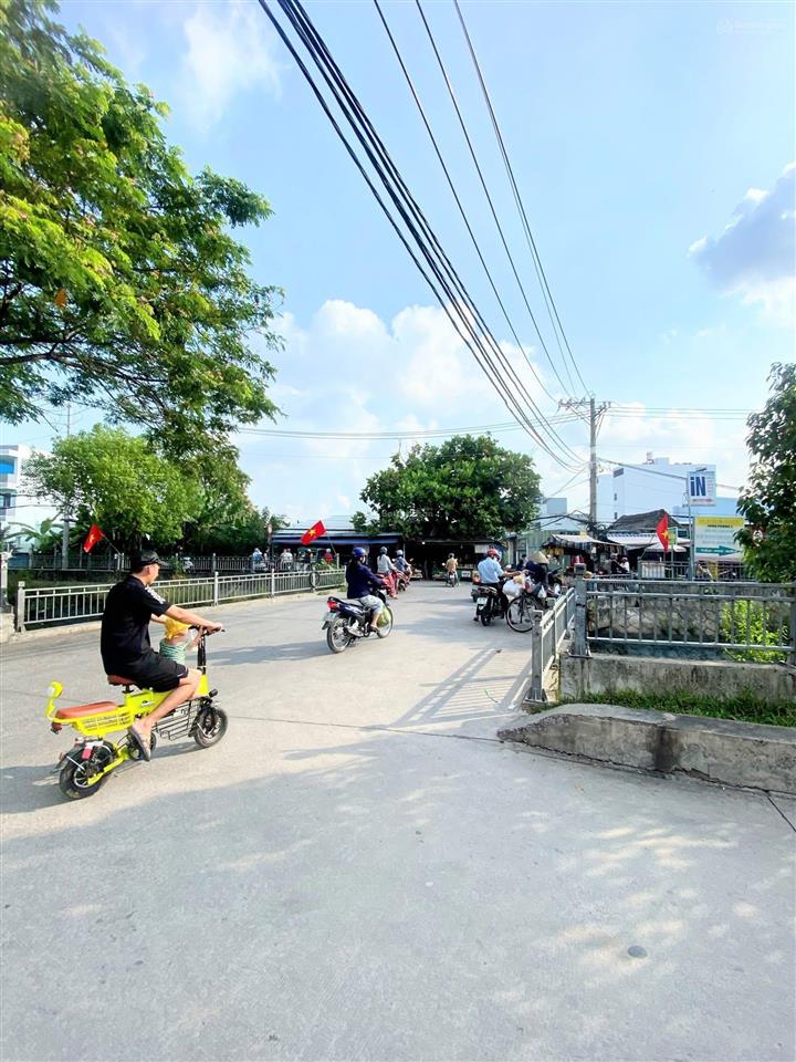 Mặt đường thông tx33 (4x21m) kinh doanh buôn bán