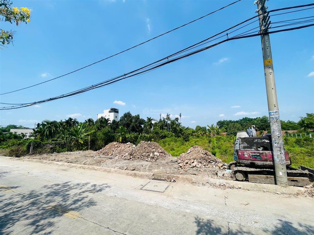 Đất mặt tiền kênh lớn tl37 (4x20m) trung tâm phường gần 3 trường học