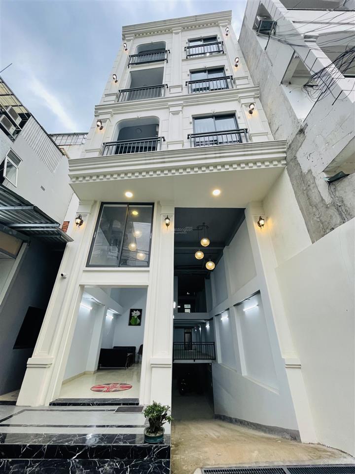 Phòng full nội thất giá 3.9tr ngay khu vạn phúc city