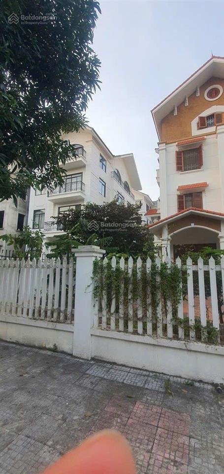 Bán biệt thự vị trí đắc địa mặt đường 40m nằm trong dự án mailand hanoi city. dt 255m2