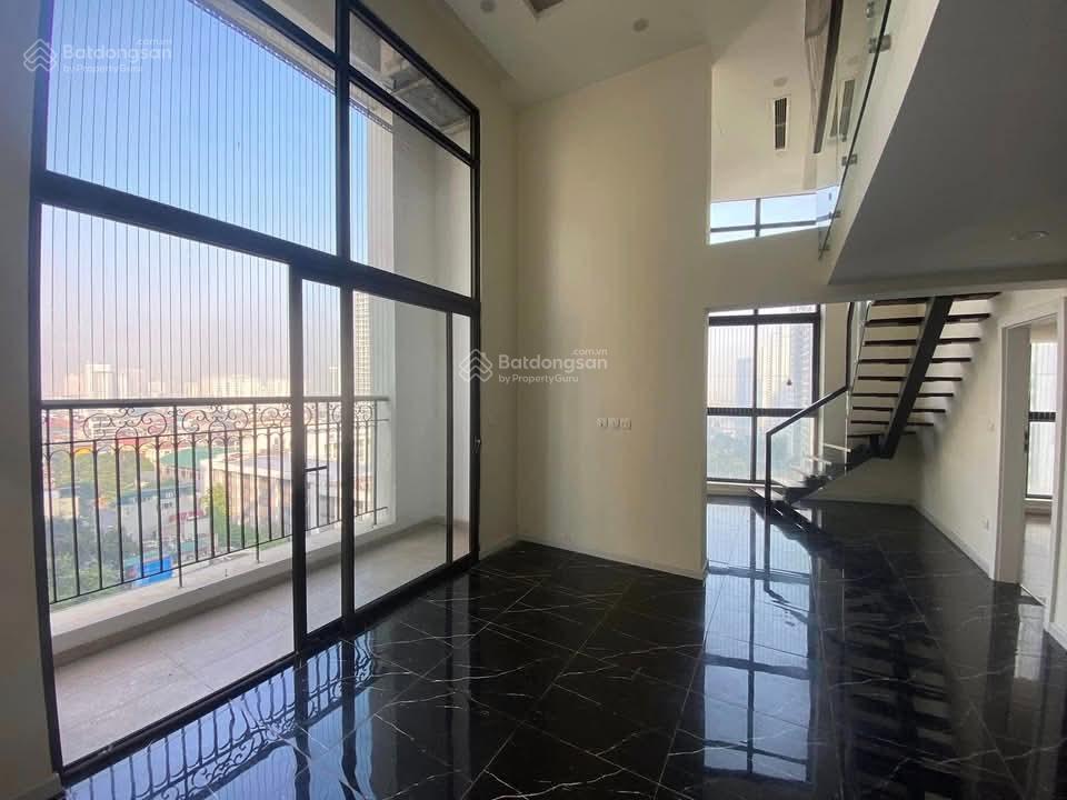 Cho thuê căn góc  120m2 tại sunshine palace, 15 triệu/tháng, view cầu vĩnh tuy sông hồng