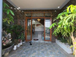 Nhà 5x15 m2, 1 trệt 1 lầu đúc, gần chợ hòa khánh, đức hòa, long an.