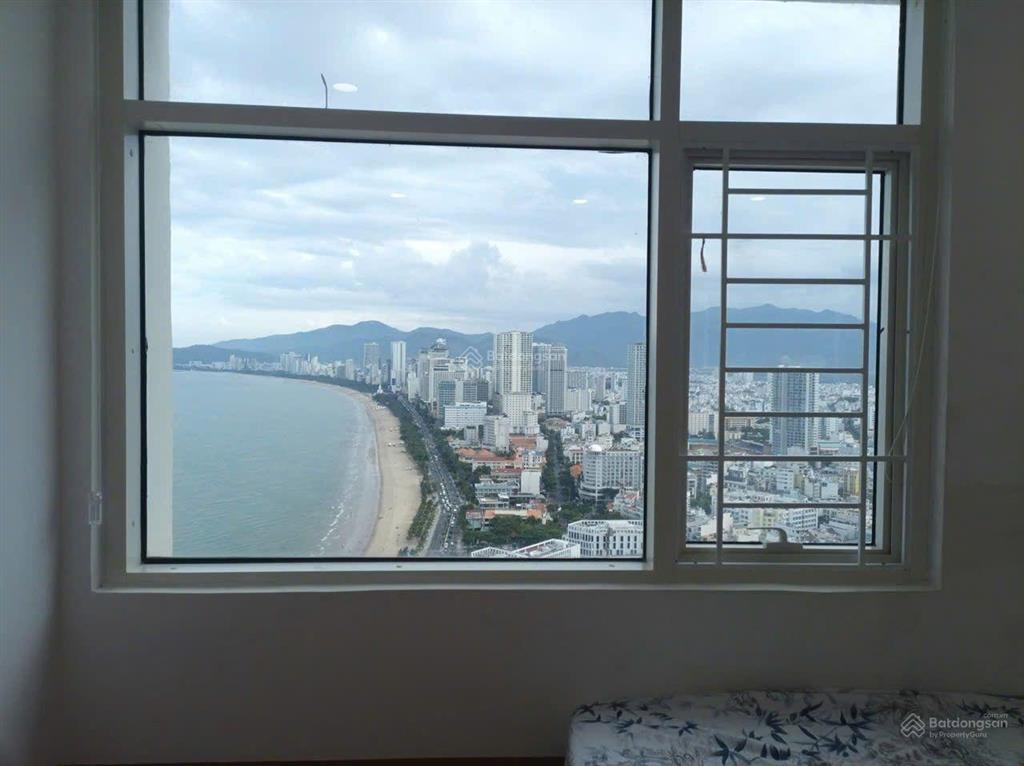 Cận tết cần tiền,cc bán căn hiếm góc phố biển số 7676m2 mà giá tốt mường thanh số4 trần phú