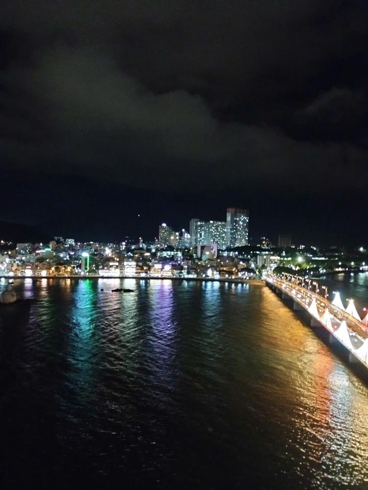 Bán căn view sông 138m², tầng đẹp, giá tốt trong tháng 6 mường thanh 04 trần phú