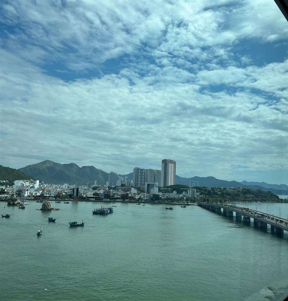 Lớn tuổi về saigon bán nhanh rẻ 2.9 tỷ căn sông đẹp, đã nới rộng 2wc mường thanh 04 trần phú